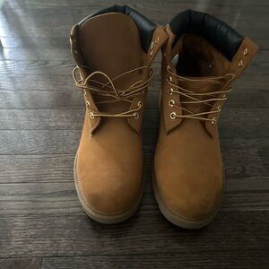 Classic Tan Men's Boots